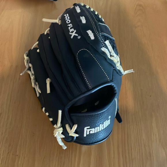 Pro flex baseball glove - Picture 1 of 3